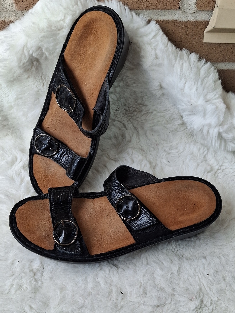 Naot Magic Black Patent Leather Wedge Sandals Size  EU 37  US 6 Comfort
